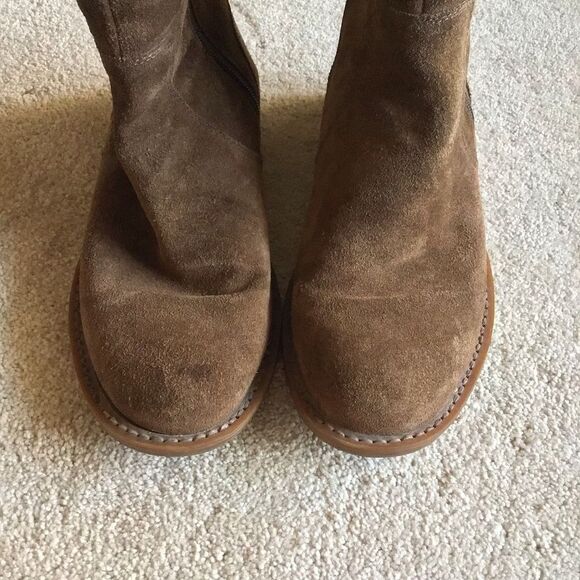 Banana Republic Brown Suede Leather Ankle Boots - Picture 4 of 8